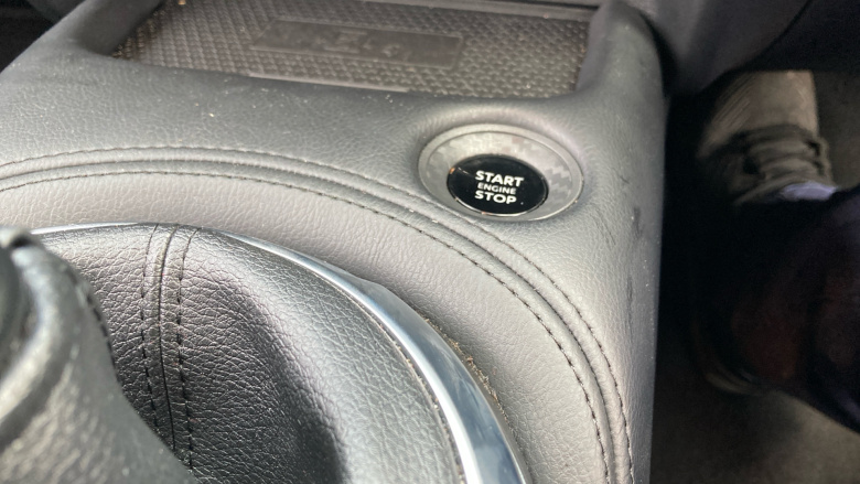 Nissan Juke 1.0 DiG-T N-Connecta 5dr Petrol Hatchback